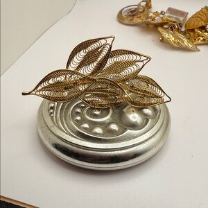Elegant Gold Leaf Brooch